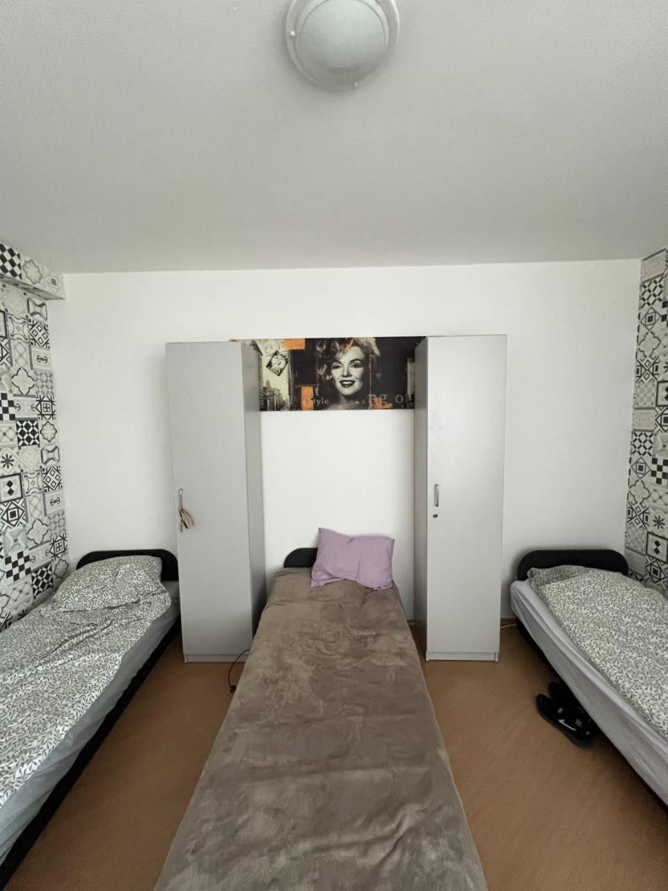 Hostel „U Sashka” 华沙 外观 照片